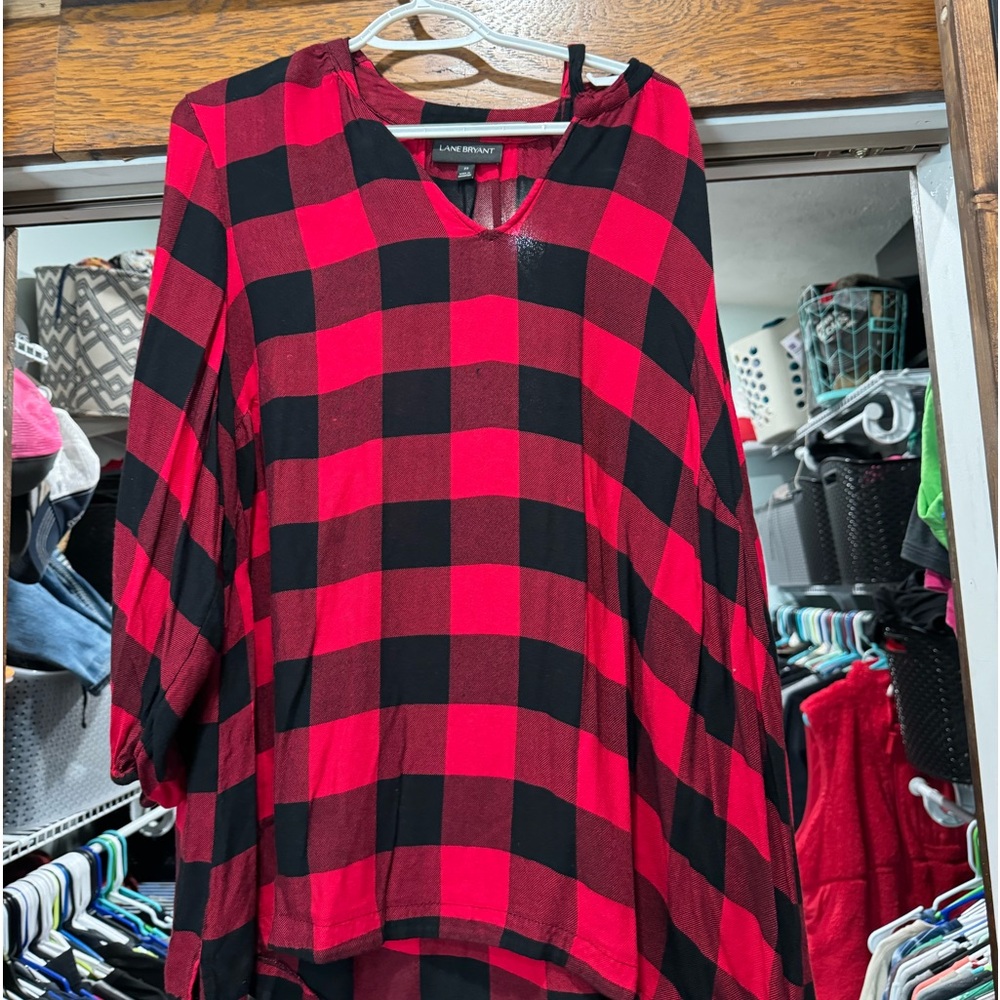 Lane bryant womens shirt size 22
Pet and smoke free